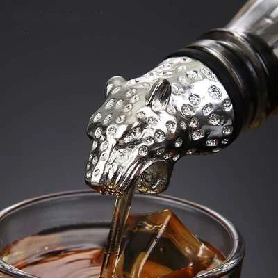 Stainless Steel Wine Pourer & Stopper – Deer & Dragon Design Wine Pourer Aerator HIP 1pcs