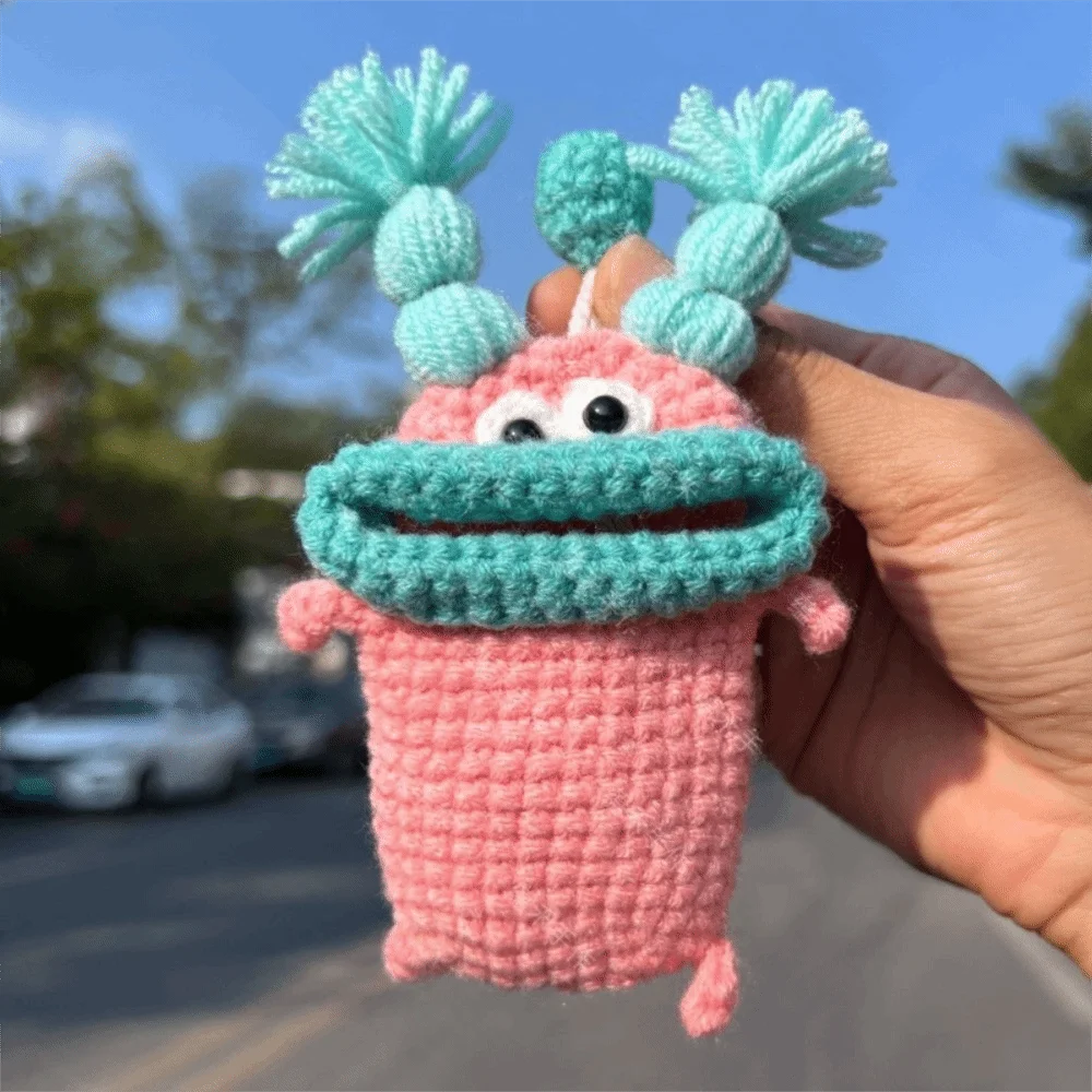 Handmade Knitted Key Pouch – Cute Pull-Out Key Holder Knitted Key Holder HIP 7