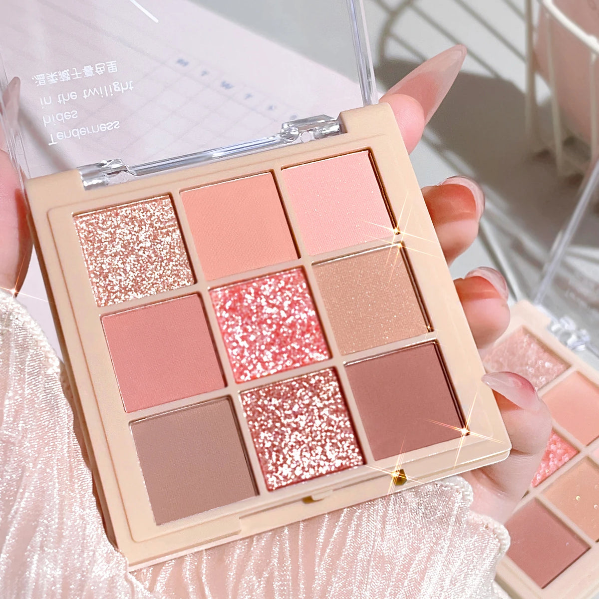 9-Color Matte & Shimmer Eyeshadow Palette | HIP Eyeshadow Palette HIP H2512