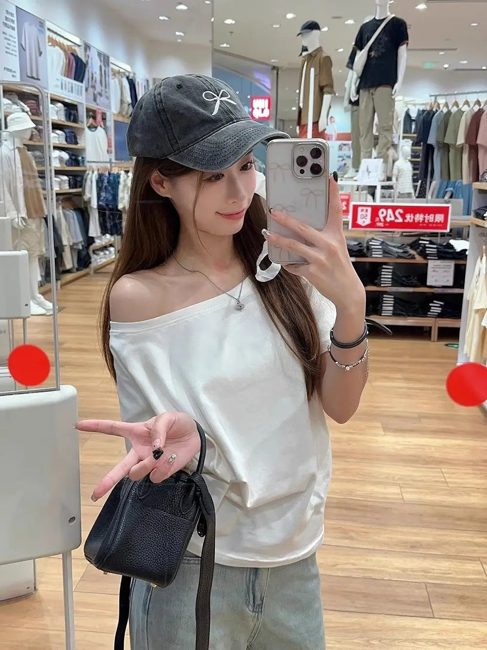 Design-sliding Shoulders One Shoulder Two Short-sleeved T-shirts for Women in Summer Light and Lazy Solid Color Off-shoulder Top HIP