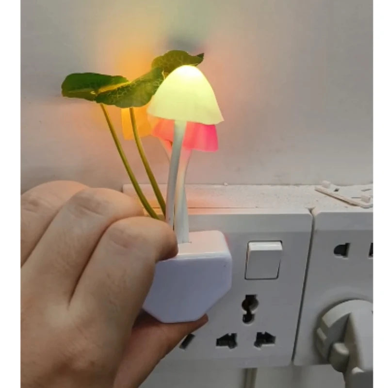 Novelty Mushroom Fungus Night Light EU & US Plug Light Sensor 220V 3 LED Colorful Mushroom Lamp Led Night Lights HIP