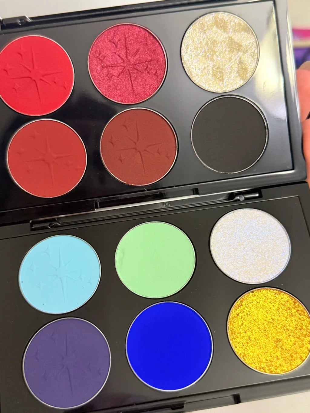 DE'LANCI Macarons Eyeshadow Palette – Mix & Match Pigmented Eyeshadow Palette HIP