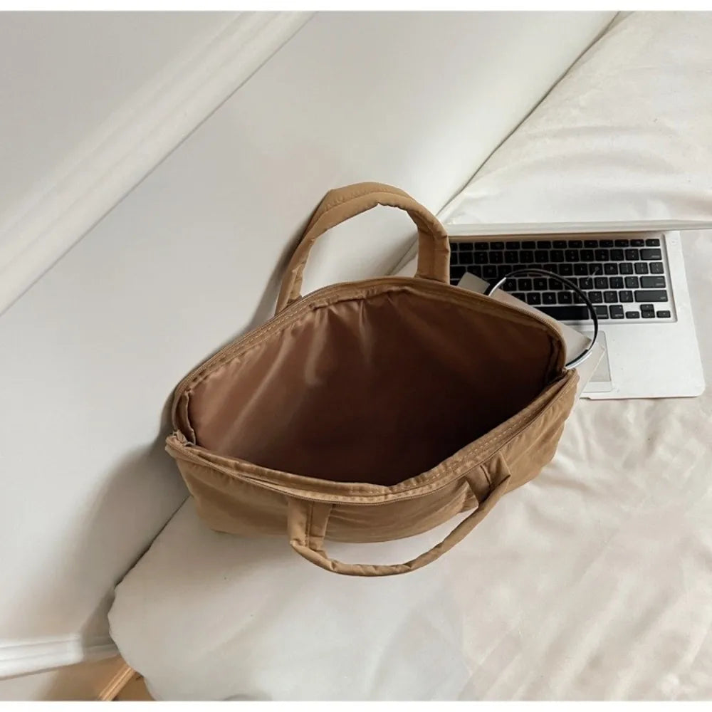 16-Inch Quilted Puffer Laptop Sleeve Bag – Lightweight Unisex Laptop Sleeve Bag HIP