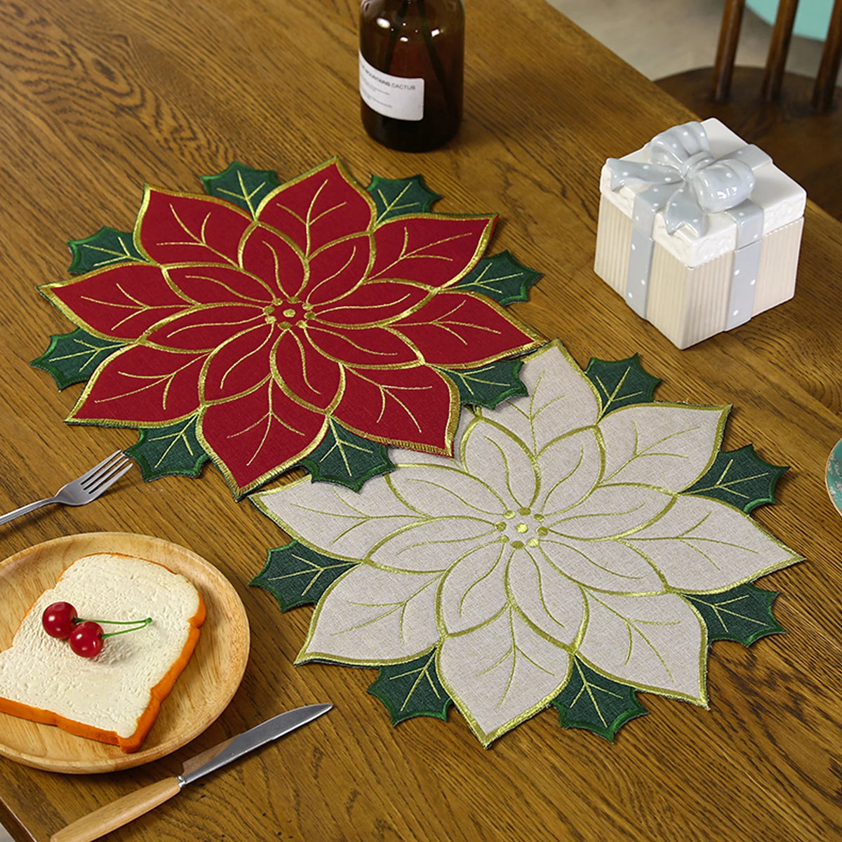 Christmas Holly Leaf Red Fruit Meal Mat Limited Edition Red with Green Insulation Mat Decorative Plate Mat Christmas HIP