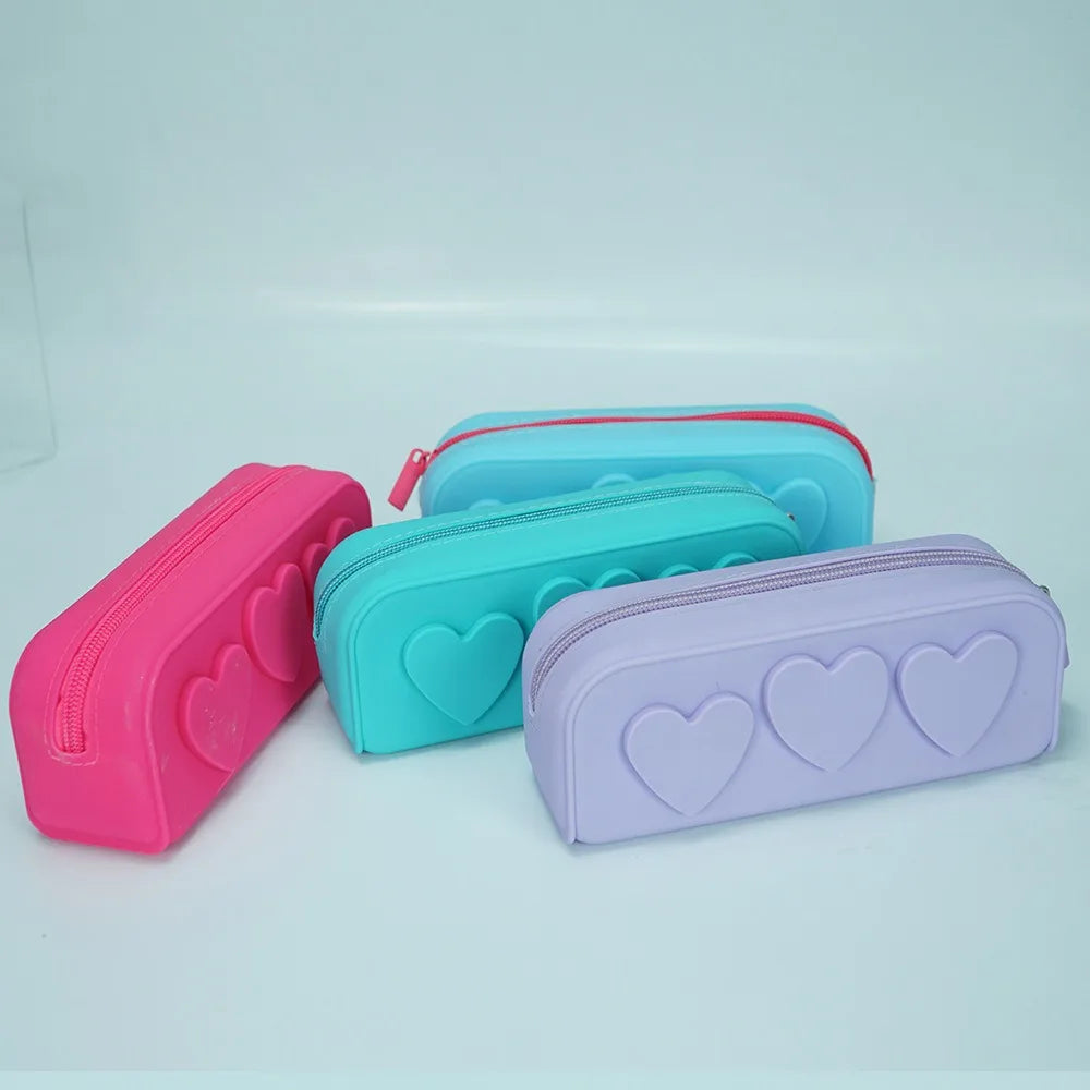 Heart Silicone Zip Bag – Reusable Makeup Brush Holder Silicone Cosmetic Bag HIP