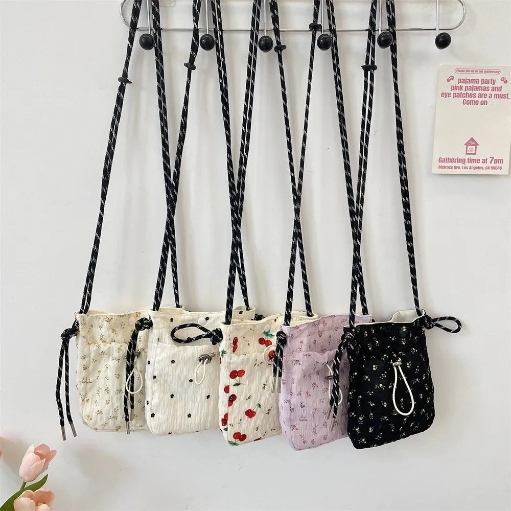 Floral Canvas Drawstring Crossbody Bag – Lightweight Mini Purse Canvas Crossbody Bag HIP