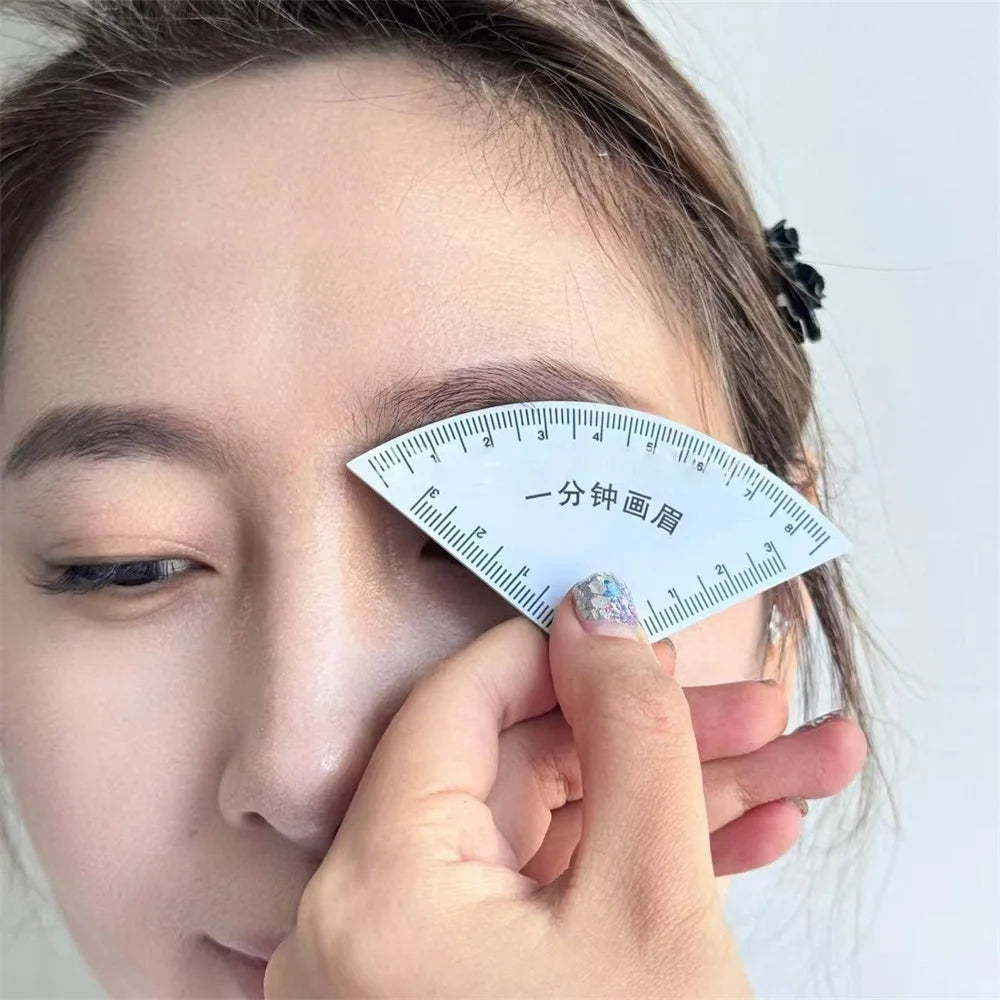 1PC Brow Shaping Stencil，Women Instant Brow Shaper - Multi-Style Template Kit for Fast & Precise Shaping, Brow Magic Tool HIP