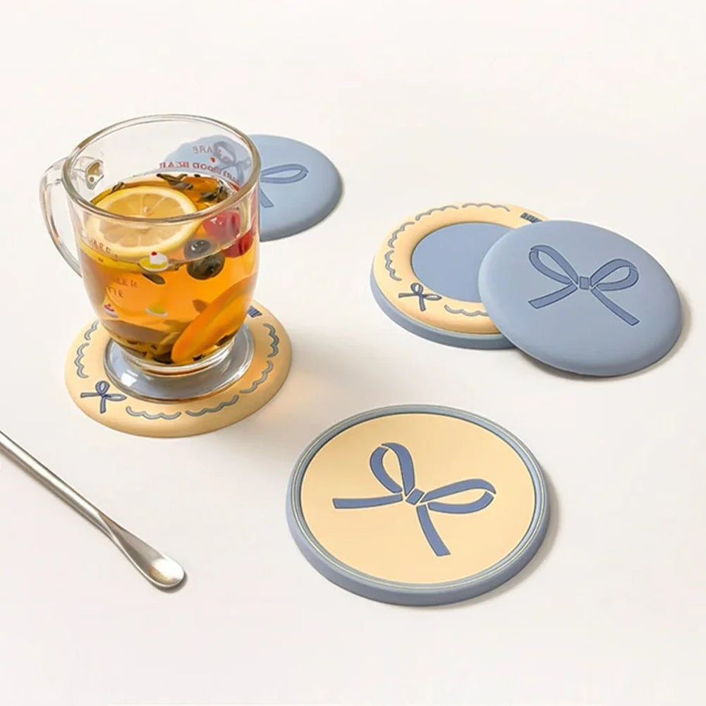 6 Piece Cute Cartoon Anti Slip Stain Resistant Portable Placemat Set Round Hot Drink Coaster Home Restaurant Dining Table Decor HIP