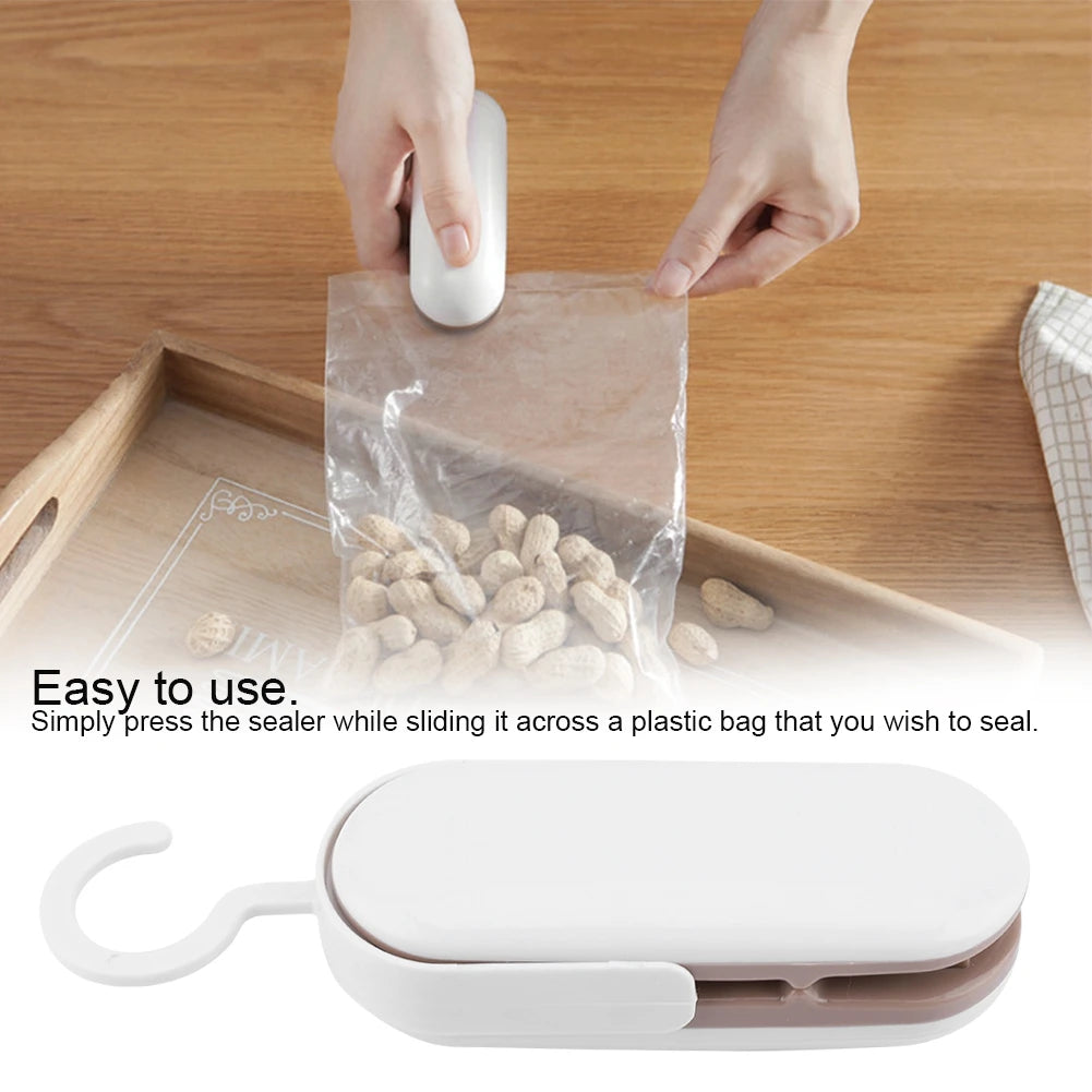 Handheld Heat Sealer Airtight Food Storage Mini Handheld Heat Sealer Plastic Bag Sealer Airtight Food Storage Battery Excluded HIP
