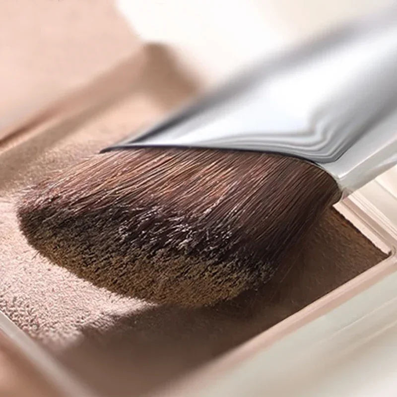 Angled Nose Contour Brush – Horsehair Smudge & Shadow Nose Contour Brush HIP