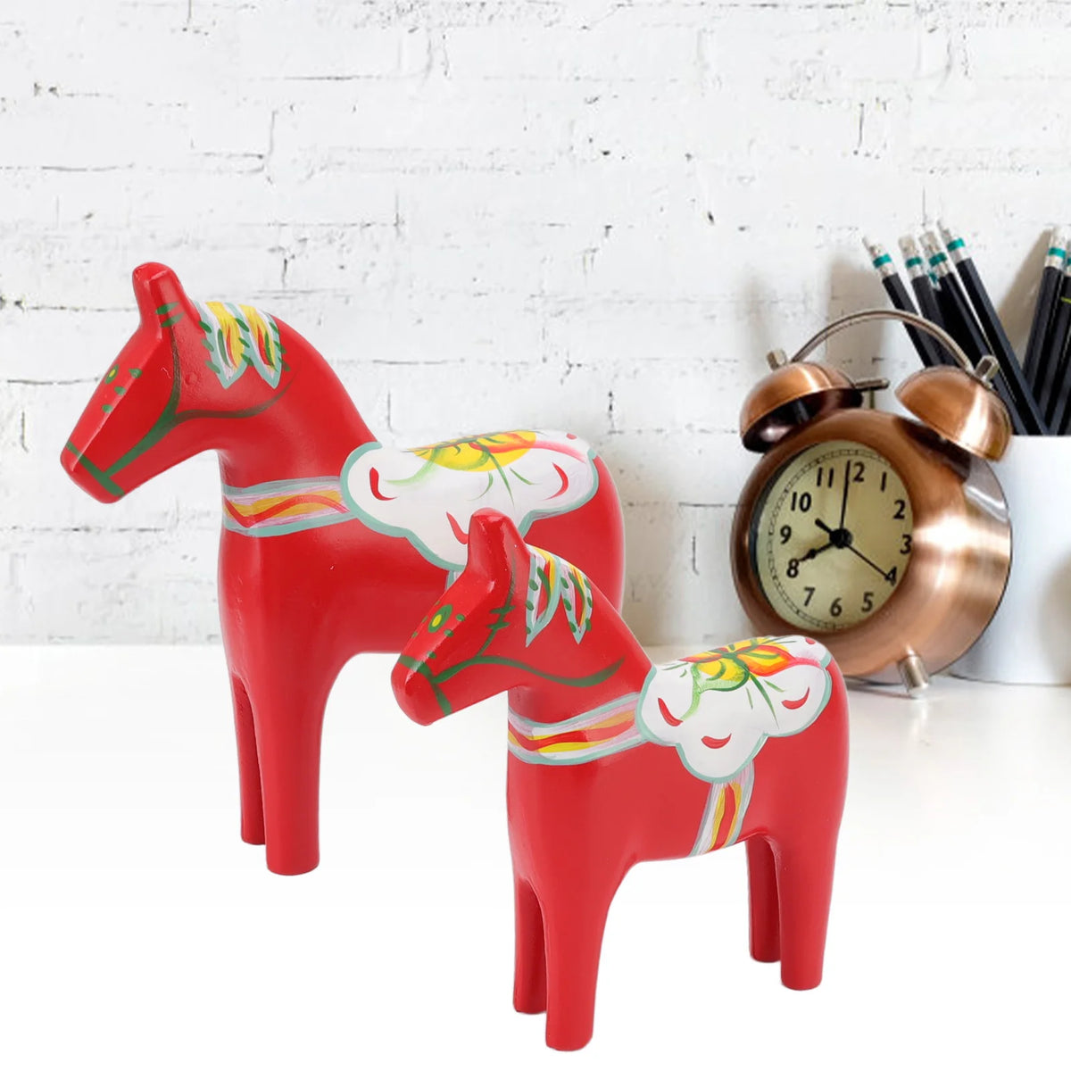 Wooden Swedish Dala Horse Handmade Hand Painted Coloring Swedish Dala Horse Statue Souvenir 1Pair Fine Carving for Decoration HIP