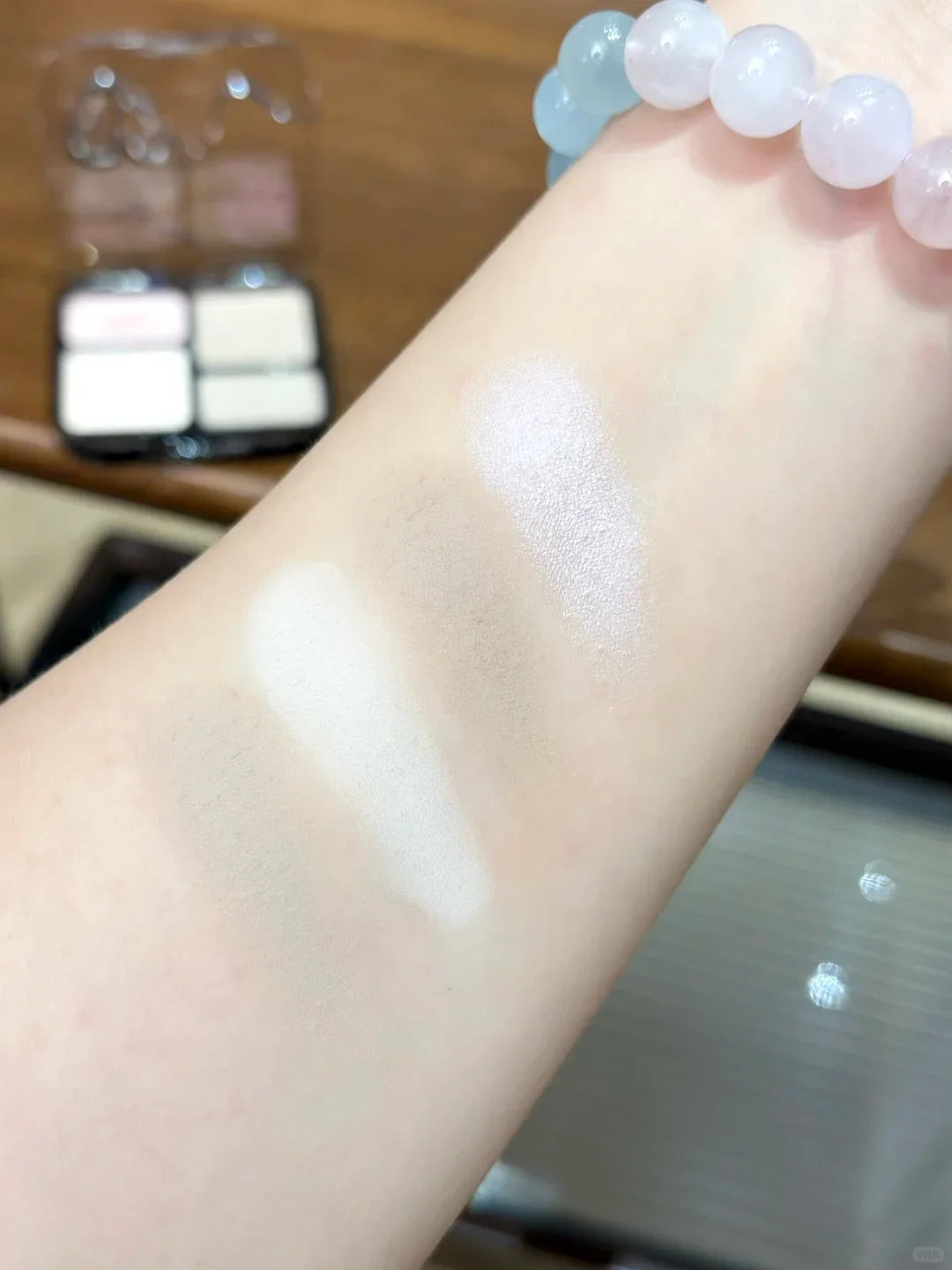 VEECCI 4-Color Contour Palette – Bronzer, Blush & Highlight Contour Palette HIP