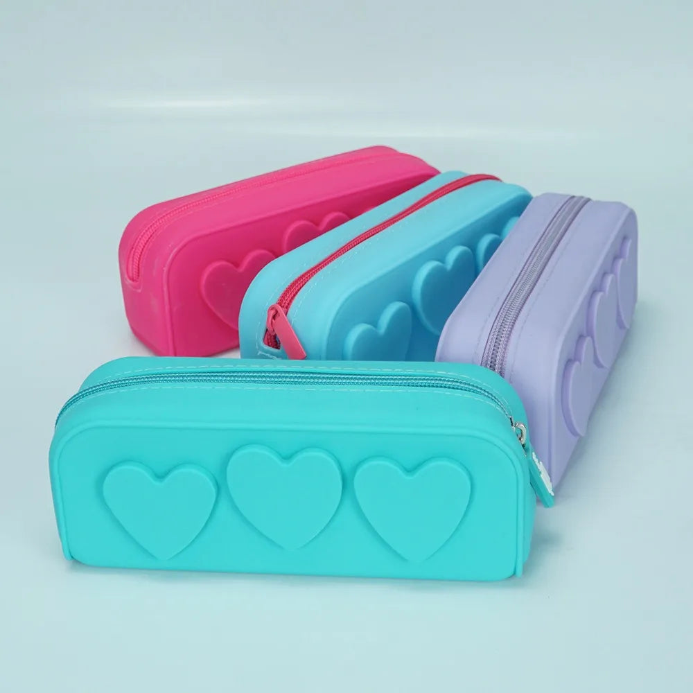 Heart Silicone Zip Bag – Reusable Makeup Brush Holder Silicone Cosmetic Bag HIP
