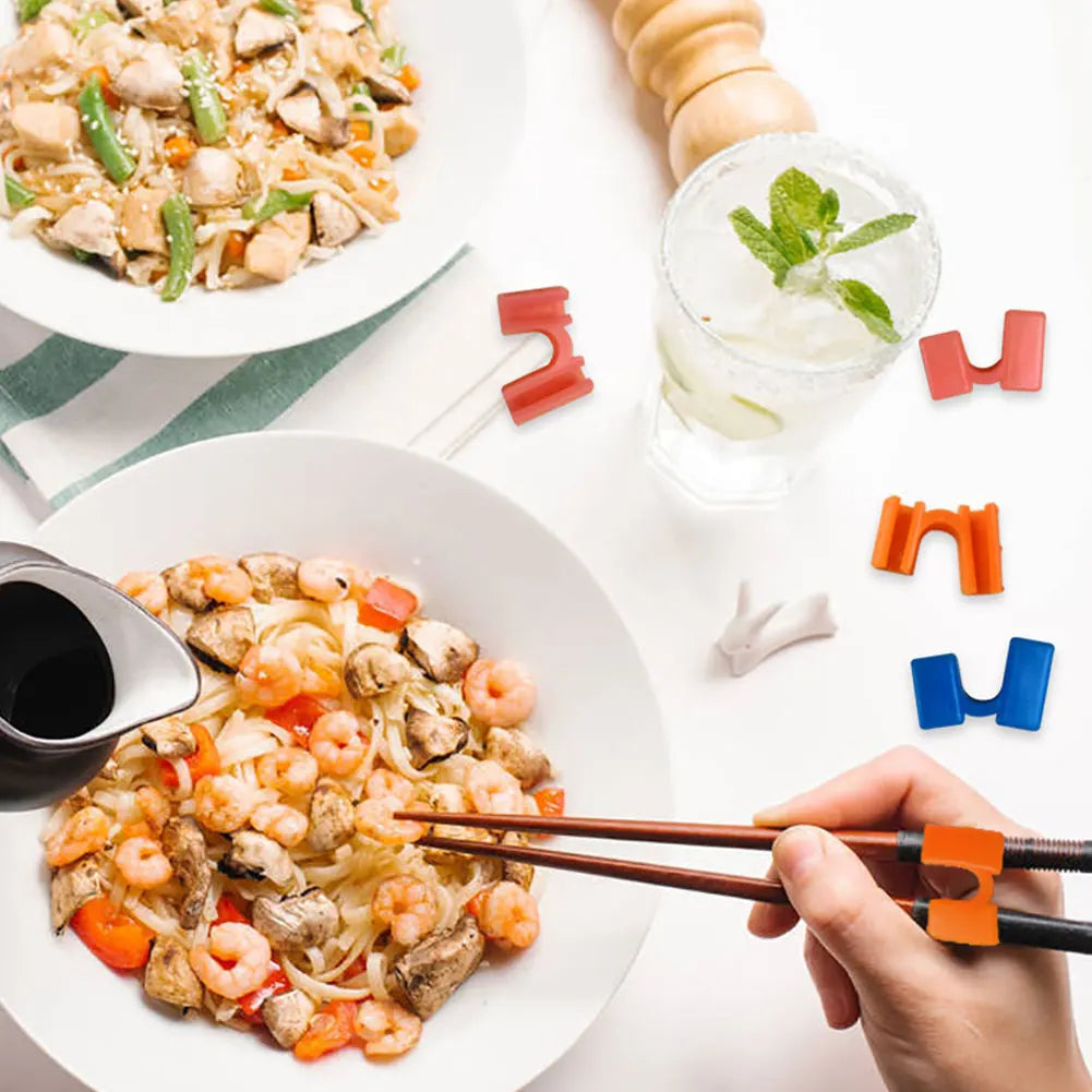 5Pcs Plastic chopsticks clip Chopsticks Aid Training Covers Chopstick Holders Chopstick Clamps Sushi Chopsticks Kitchen Tools HIP
