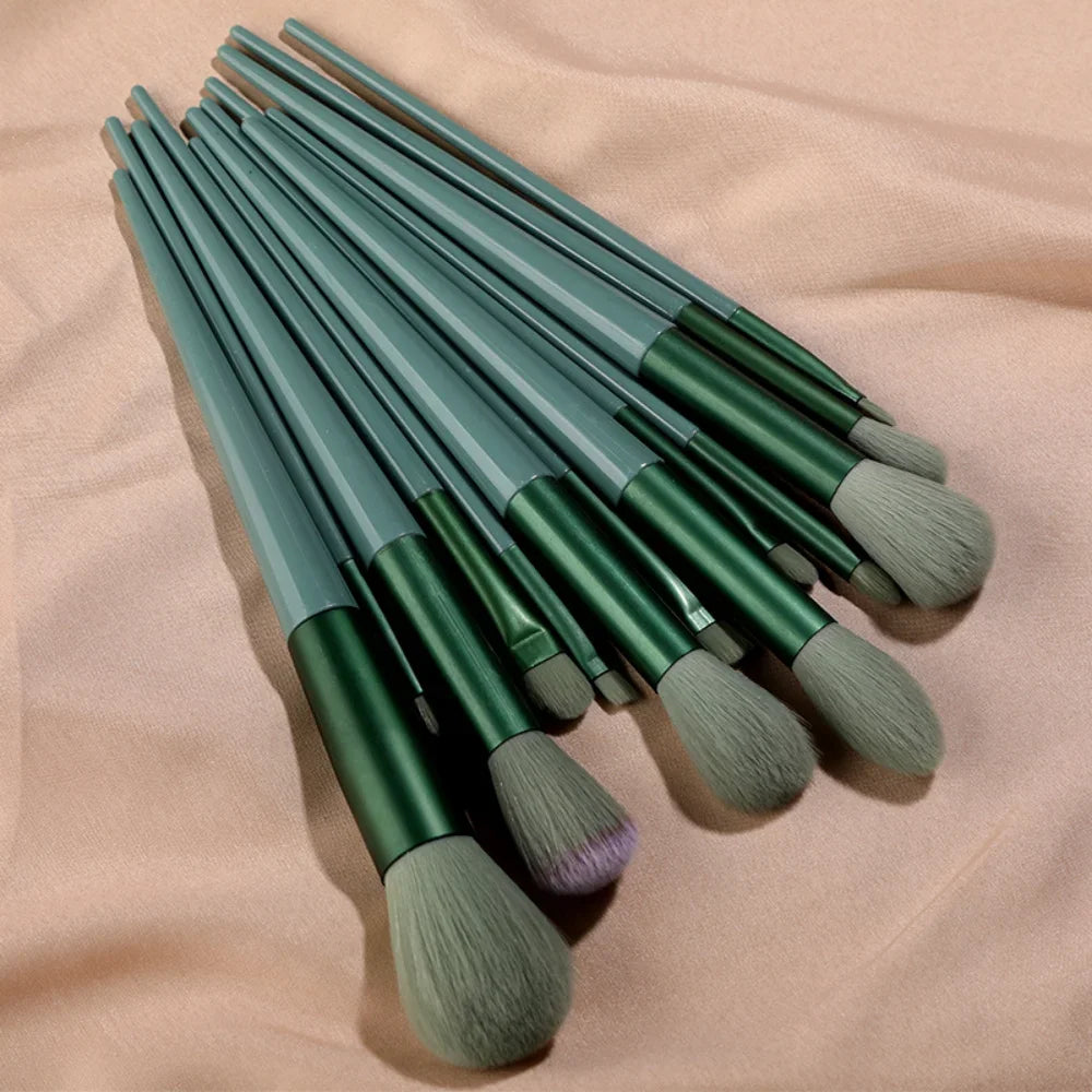 13-Piece Makeup Brush Set with Bag – Eyeshadow & Blush Makeup Brush Set HIP C505-Green no bag