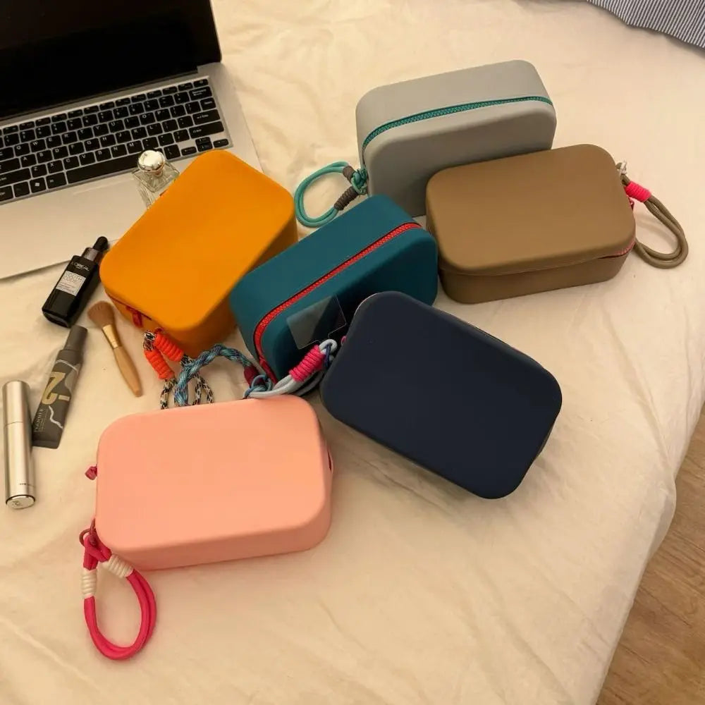 Portable Silicone Travel Bag – Waterproof Zipper Toiletry Pouch Silicone Toiletry Bag HIP