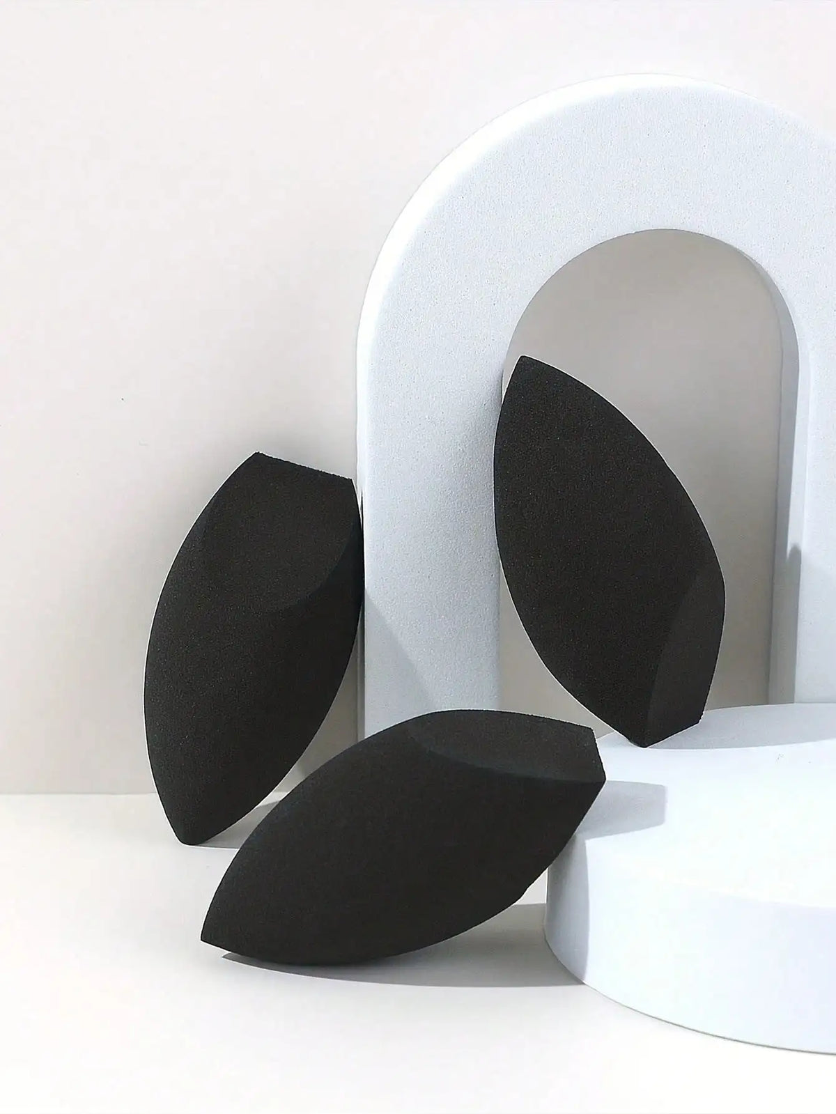 Black Egg Beauty Sponge Set – Latex-Free & Reusable Makeup Blending Sponge HIP