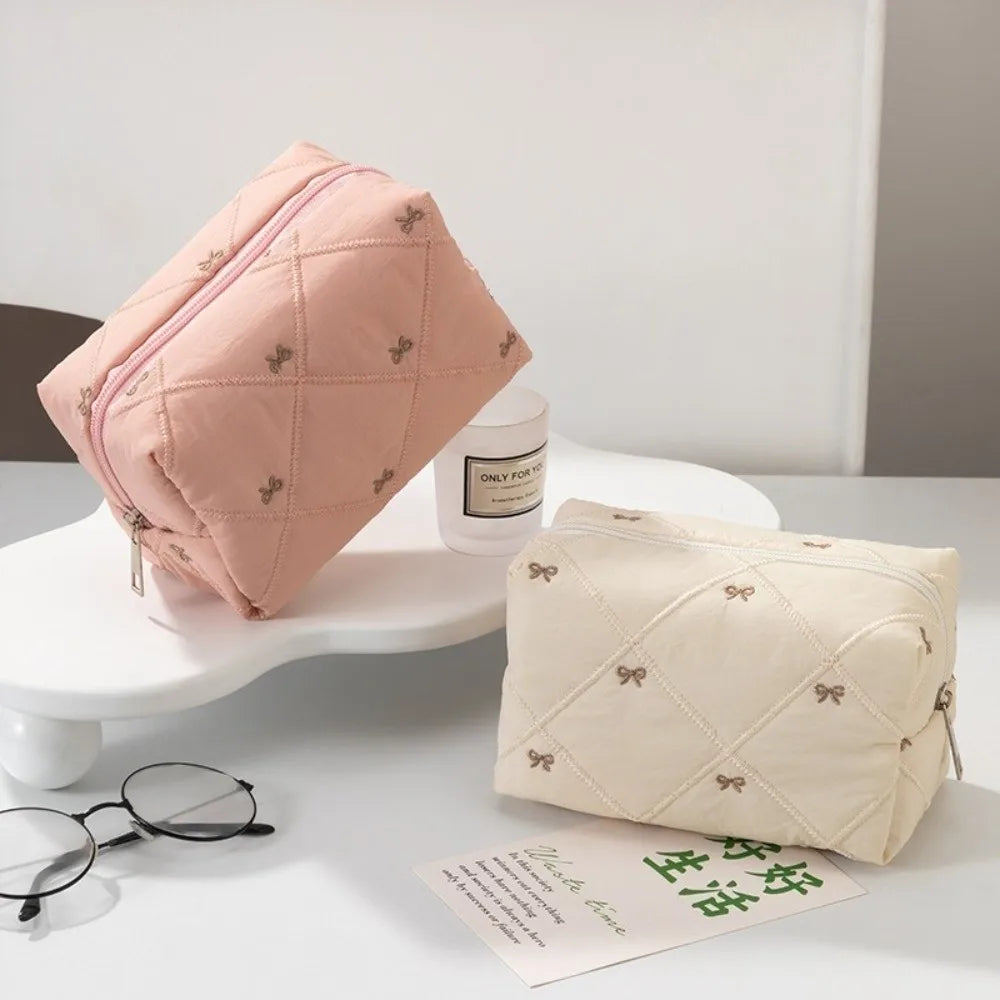 Bow Quilted Makeup Bag – Large Cosmetic Organizer Pouch Cosmetic Makeup Bag HIP