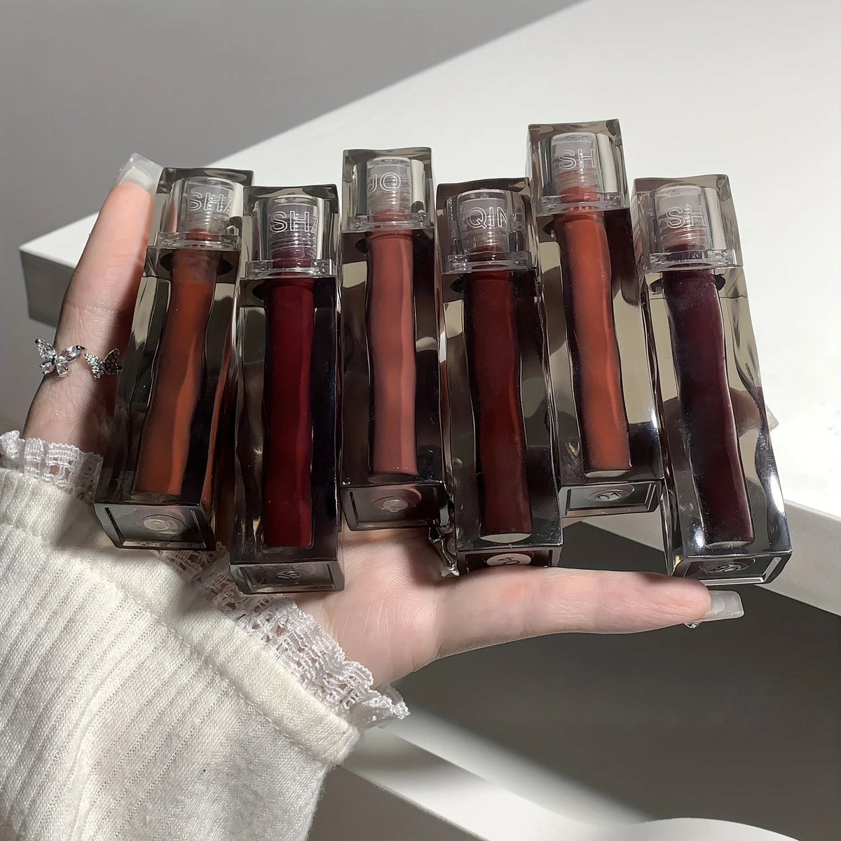 Adorable Bear Mirror Lip Glaze - Long-Lasting, Non-Fading, Hydrating Liquid Lipstick with Watery Texture - Luxurious Glossy Shin HIP