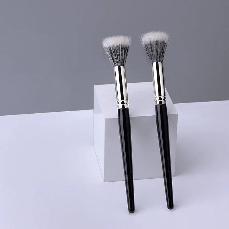 Stippling Blush Brush – Soft Wool Fiber Flat Head Makeup Tool Stippling Blush Brush HIP