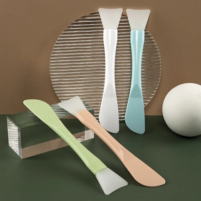 4pcs Silicone Soft Head Cosmetic Spatula Curved Scoop Makeup Mask Cream Spoon Eye Cream Stick Make Up Face Beauty Tool HIP